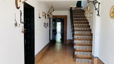 Escaleras a planta alta
