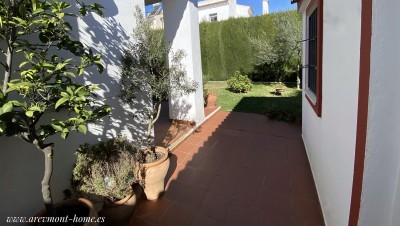 Jardín trastero-leñero 