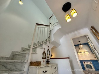 Escalera a planta 1ª
