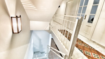 Escalera sótano 1